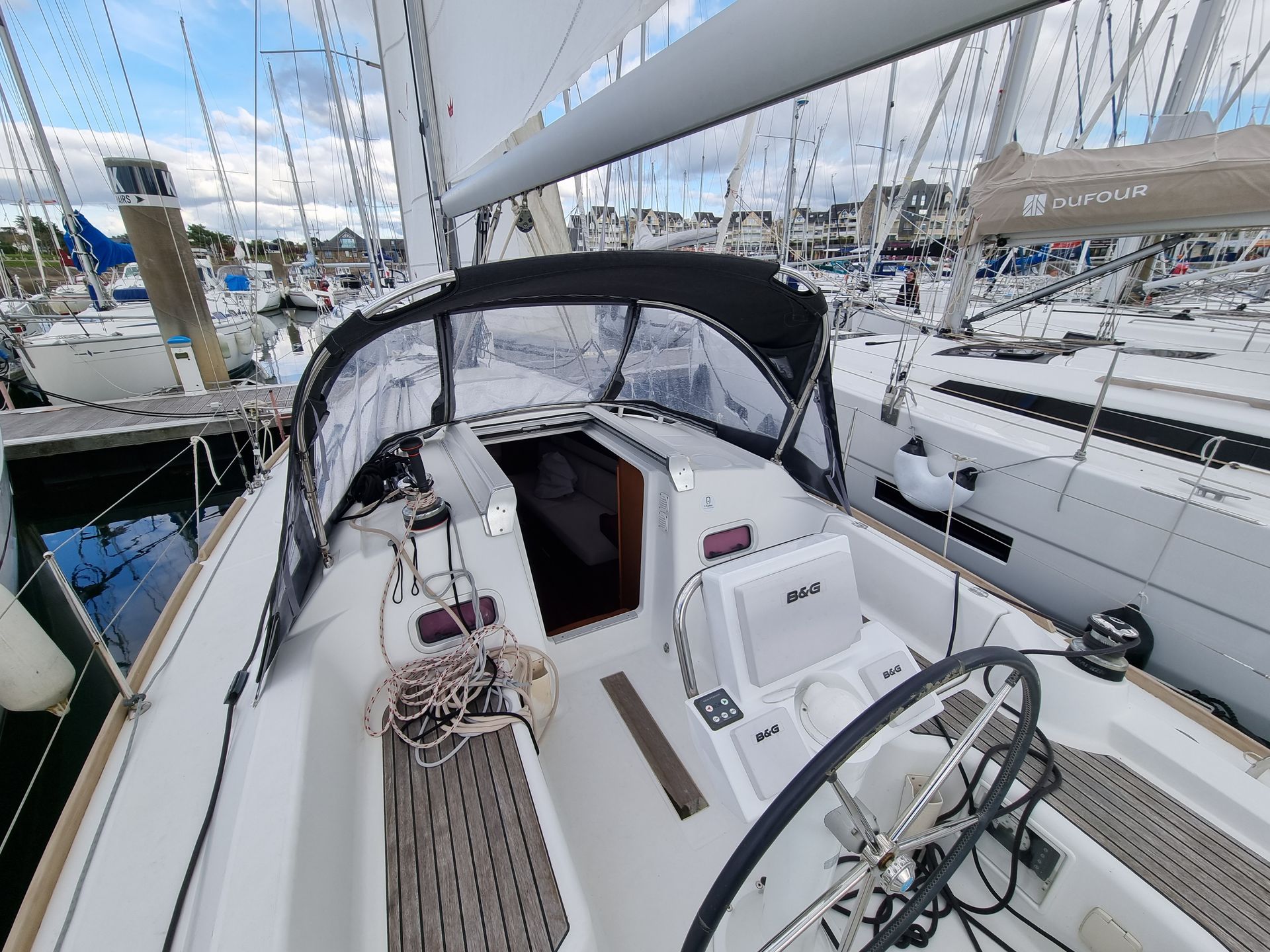 slider 9 Beneteau Oceanis 31